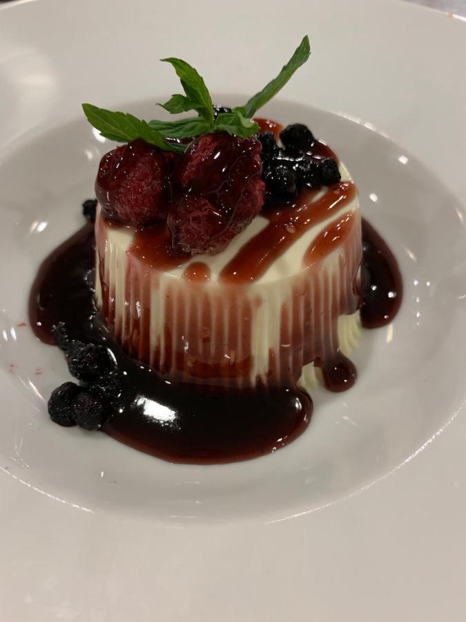 La Tenuta Di Trimalcione Pofi ภายนอก รูปภาพ