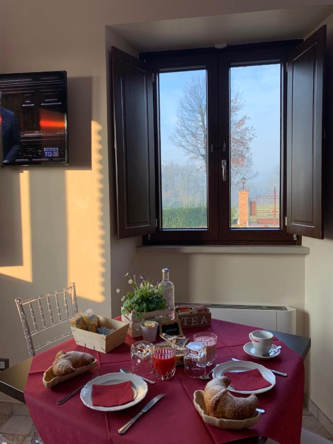 La Tenuta Di Trimalcione Pofi ภายนอก รูปภาพ