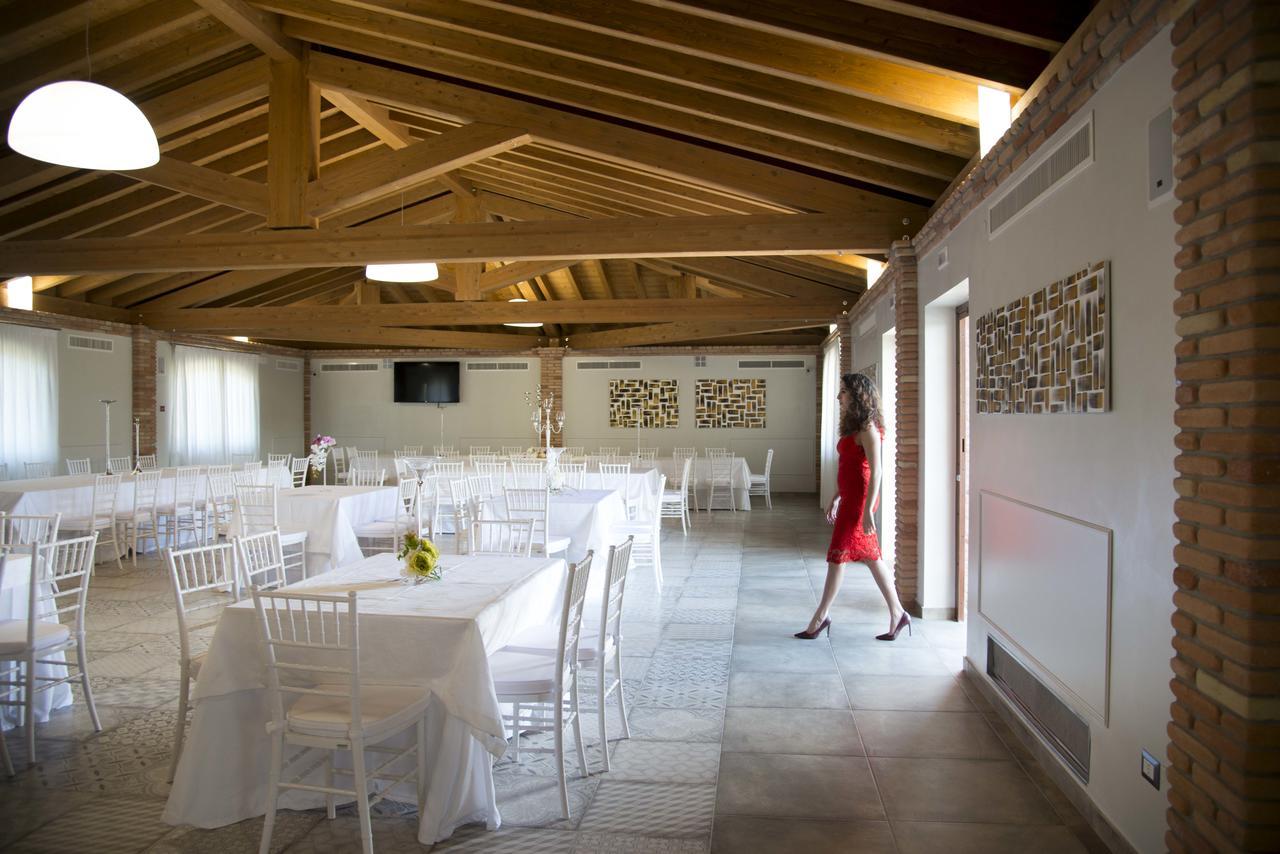 La Tenuta Di Trimalcione Pofi ภายนอก รูปภาพ