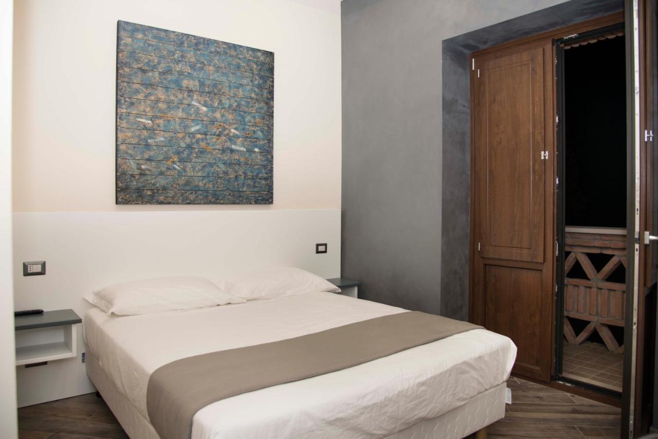 La Tenuta Di Trimalcione Pofi ภายนอก รูปภาพ