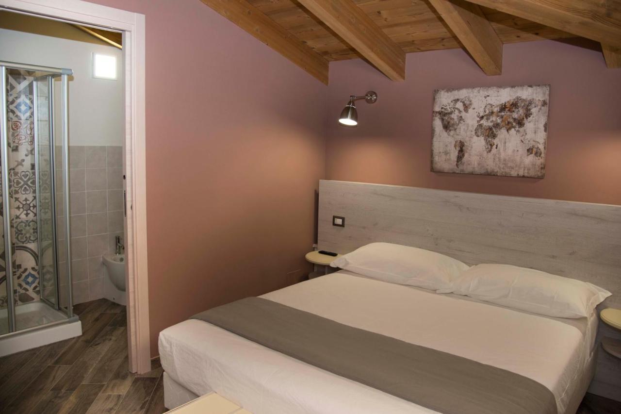 La Tenuta Di Trimalcione Pofi ภายนอก รูปภาพ