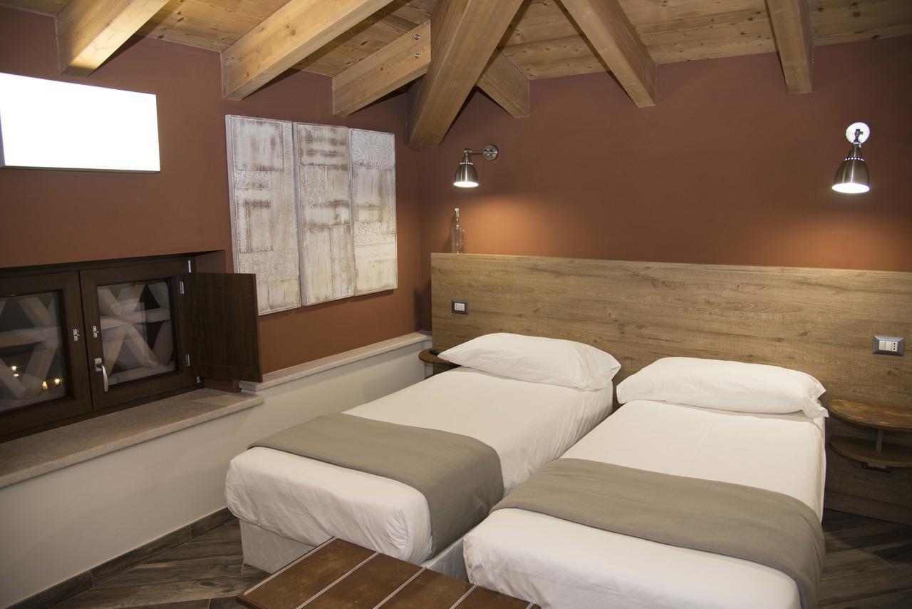 La Tenuta Di Trimalcione Pofi ภายนอก รูปภาพ