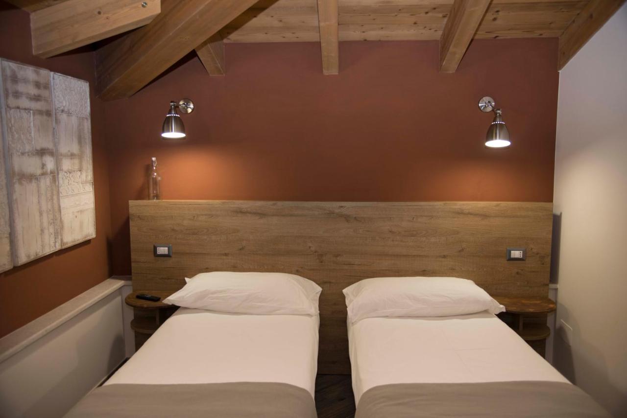 La Tenuta Di Trimalcione Pofi ภายนอก รูปภาพ