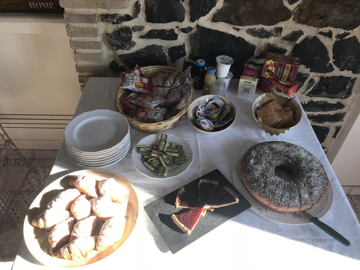 La Tenuta Di Trimalcione Pofi ภายนอก รูปภาพ